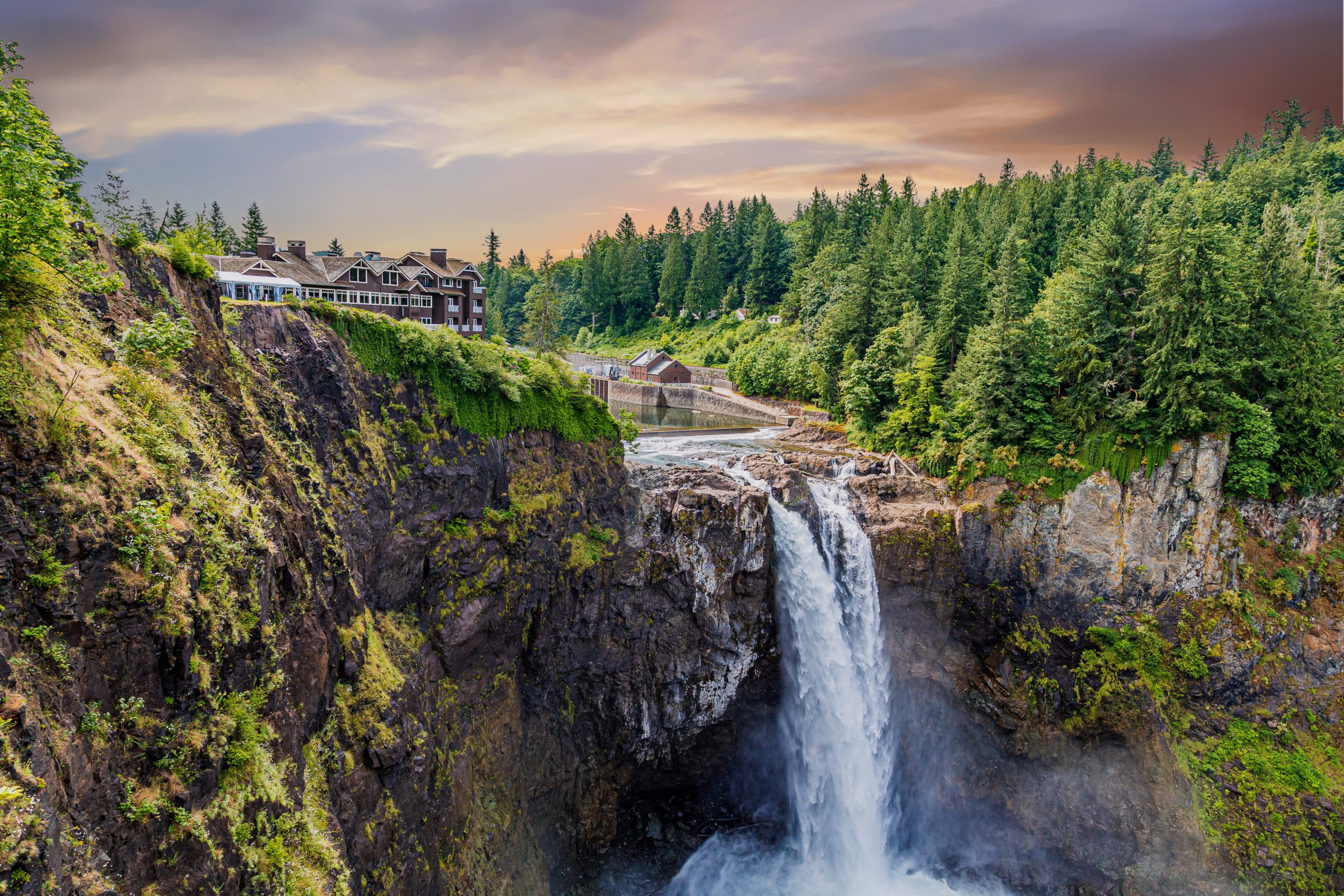 View of Snoqualmie Falls, near Seattle in the Pacific Northwest